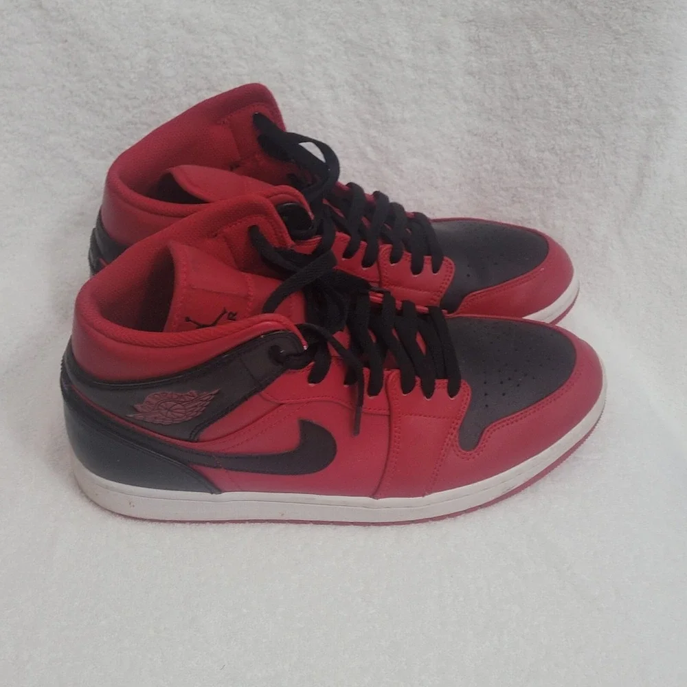 Nike Air Jordan 1 Mid 